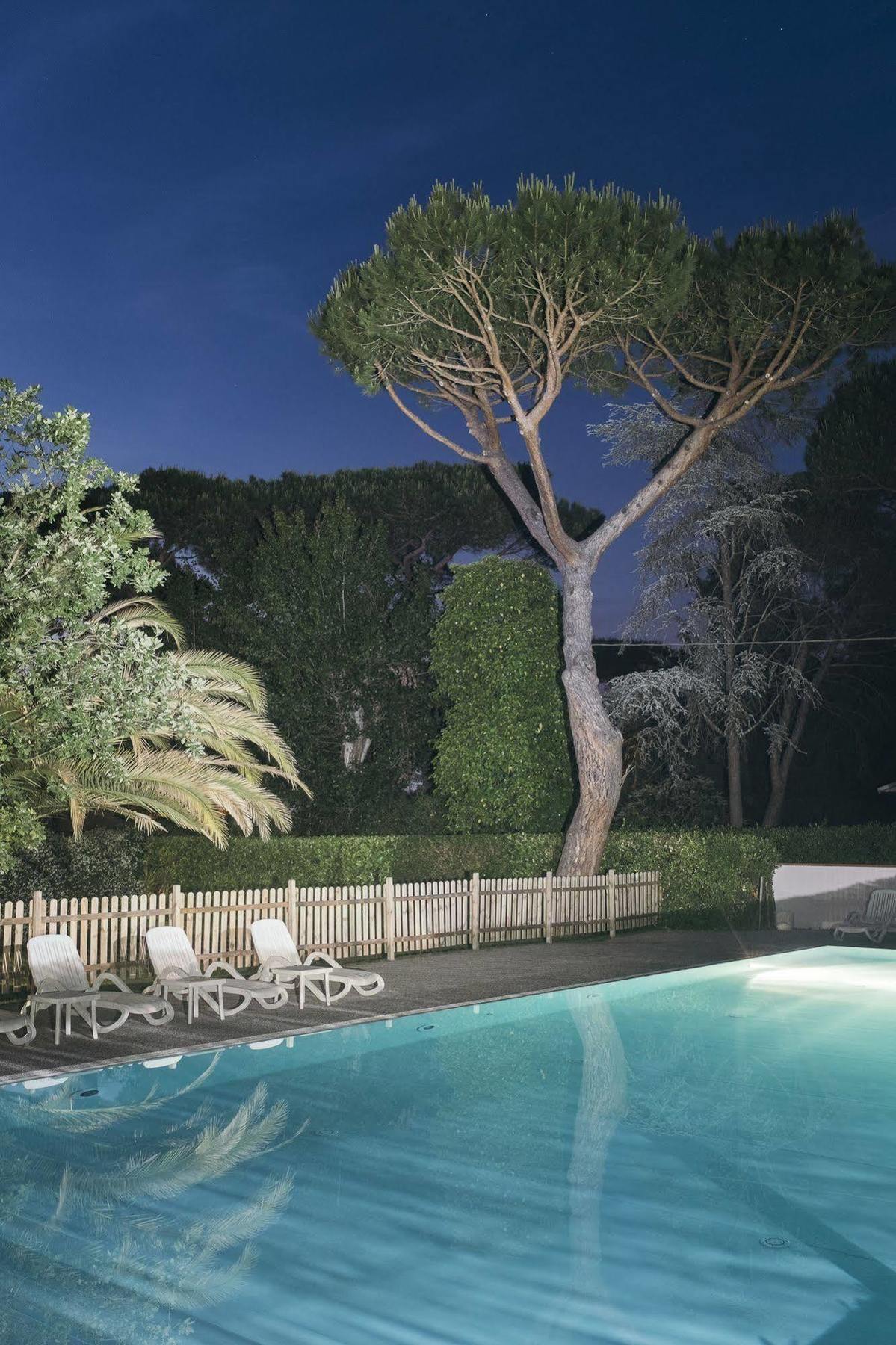 Hotel La Bussola Marina di Massa Luaran gambar